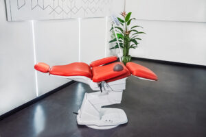 Movimenti completamente elettromeccanici di salita, discesa e inclinazione dello schienale LINDA EVO AES - TECNOCARE Movimenti completamente elettromeccanici di salita, discesa e inclinazione dello schienale LINDA EVO AES - TECNOCARE